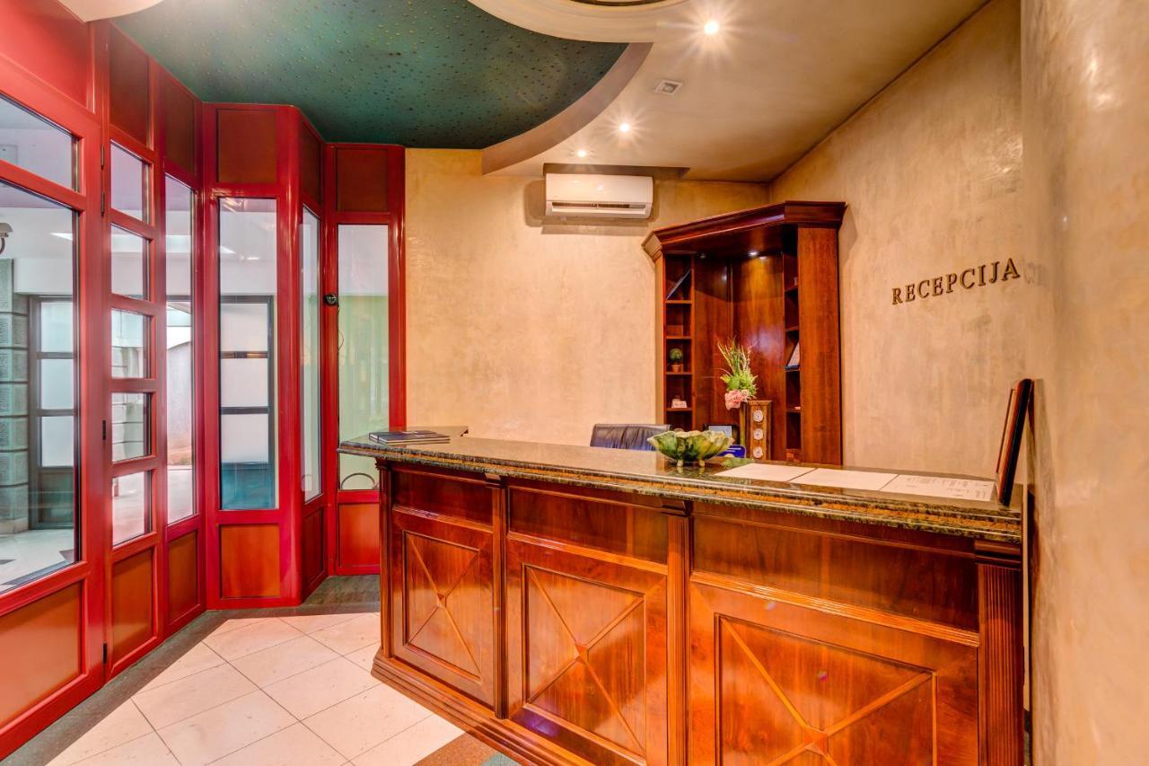 Hotel Eminent Podgorica Extérieur photo